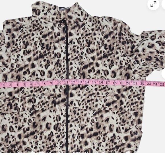 MEMBER’S MARK WOMEN’S TRAVEL JACKET LEOPARD PRINT ZIP UP RECYCLED NYLON SIZE M - Picture 4 of 9